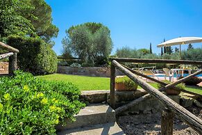 Apartment in Castelfiorentino With Pool