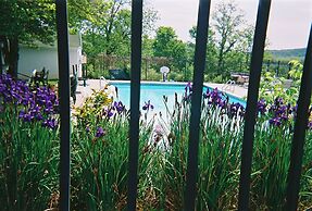 Briar Patch Bed & Breakfast Inn