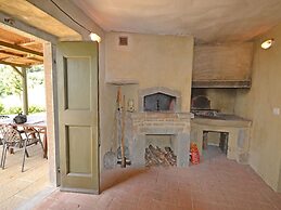 Luxurious Villa With Pool in Cortona