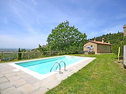 Luxurious Villa With Pool in Cortona