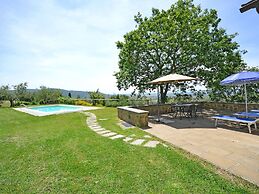 Luxurious Villa With Pool in Cortona