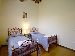 Luxurious Villa With Pool in Cortona