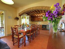 Belvilla by OYO Villa Lucignano