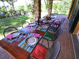 Belvilla by OYO Villa Lucignano