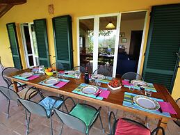 Belvilla by OYO Villa Lucignano