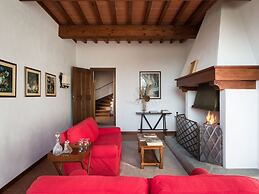 Belvilla by OYO Villa Iole