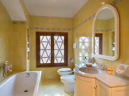 Belvilla by OYO Villa Iole