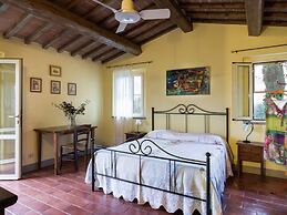 Villa With Swimming Pool in Marciano