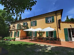Villa With Swimming Pool in Marciano