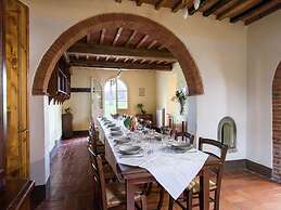 Villa With Swimming Pool in Marciano