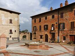 Holiday Home in Gambassi Terme With Jacuzzi