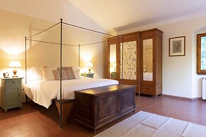 Belvilla by OYO Tasteful Villa With Bubble Bath