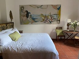Belvilla by OYO Tasteful Villa With Bubble Bath