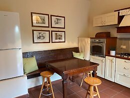 Belvilla by OYO Tasteful Villa With Bubble Bath