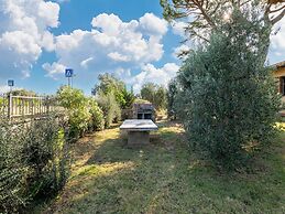 Spacious and Bright House With Private Pool