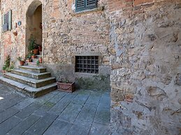 Spacious and Bright House With Private Pool