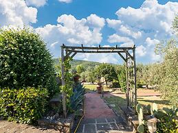 Spacious and Bright House With Private Pool