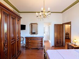 Spacious and Bright House With Private Pool