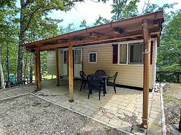 Cosy Mobile Home in Toscana With Shared Pool