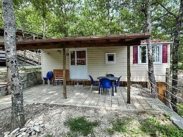 Cosy Mobile Home in Toscana With Shared Pool
