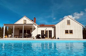 Villa Vitvikena in Gotland, Pool