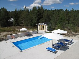 Villa Vitvikena in Gotland, Pool