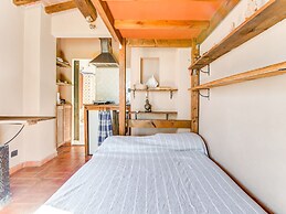 Villa in Cortona With Pool