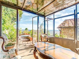 Villa in Cortona With Pool