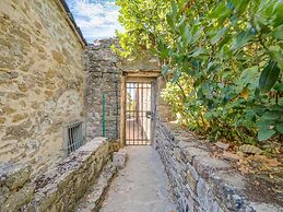 Villa in Cortona With Pool