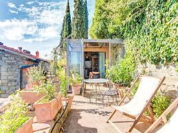 Villa in Cortona With Pool