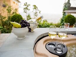 Stone House Villa With Spa in Cortona