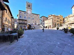 Stone House Villa With Spa in Cortona