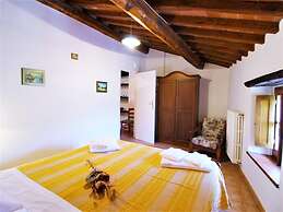 Belvilla by OYO Charming Holiday Home With Pool