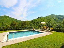 Belvilla by OYO Charming Holiday Home With Pool