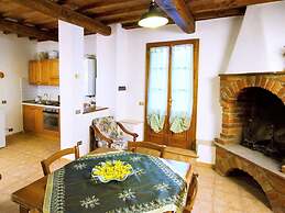 Belvilla by OYO Charming Holiday Home With Pool