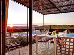 Villa in Gaiole in Chianti With Private Pool