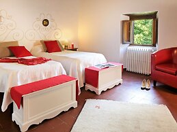 Villa in Gaiole in Chianti With Private Pool