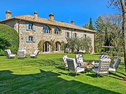 Belvilla by OYO Villa Aiola