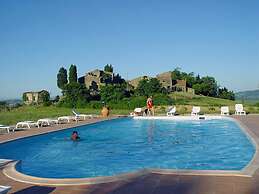 Apartment in the Village With air Conditioning