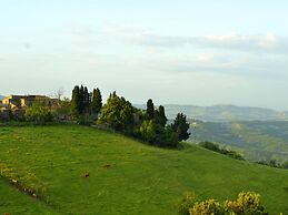 Apartment in the Village With air Conditioning