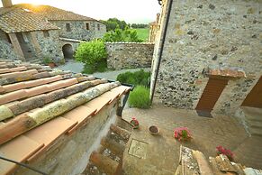 Apartment in the Village With air Conditioning