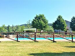 Apartment With Shared Rooftop Pool