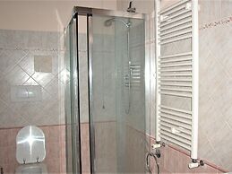 Apartment With Shared Rooftop Pool