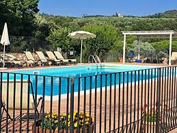 Apartment With Shared Rooftop Pool
