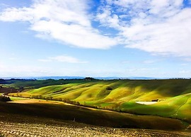 Apartment With Shared Rooftop Pool