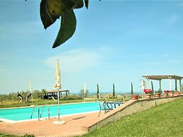 Apartment With Shared Rooftop Pool