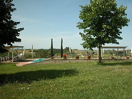 Apartment With Shared Rooftop Pool