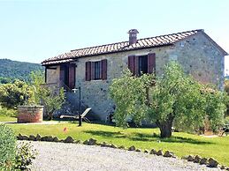 Apartment With Shared Rooftop Pool