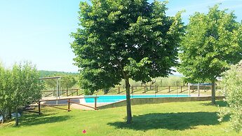Apartment With Shared Rooftop Pool
