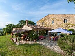 Belvilla by OYO Holiday Home With a Swimming Pool